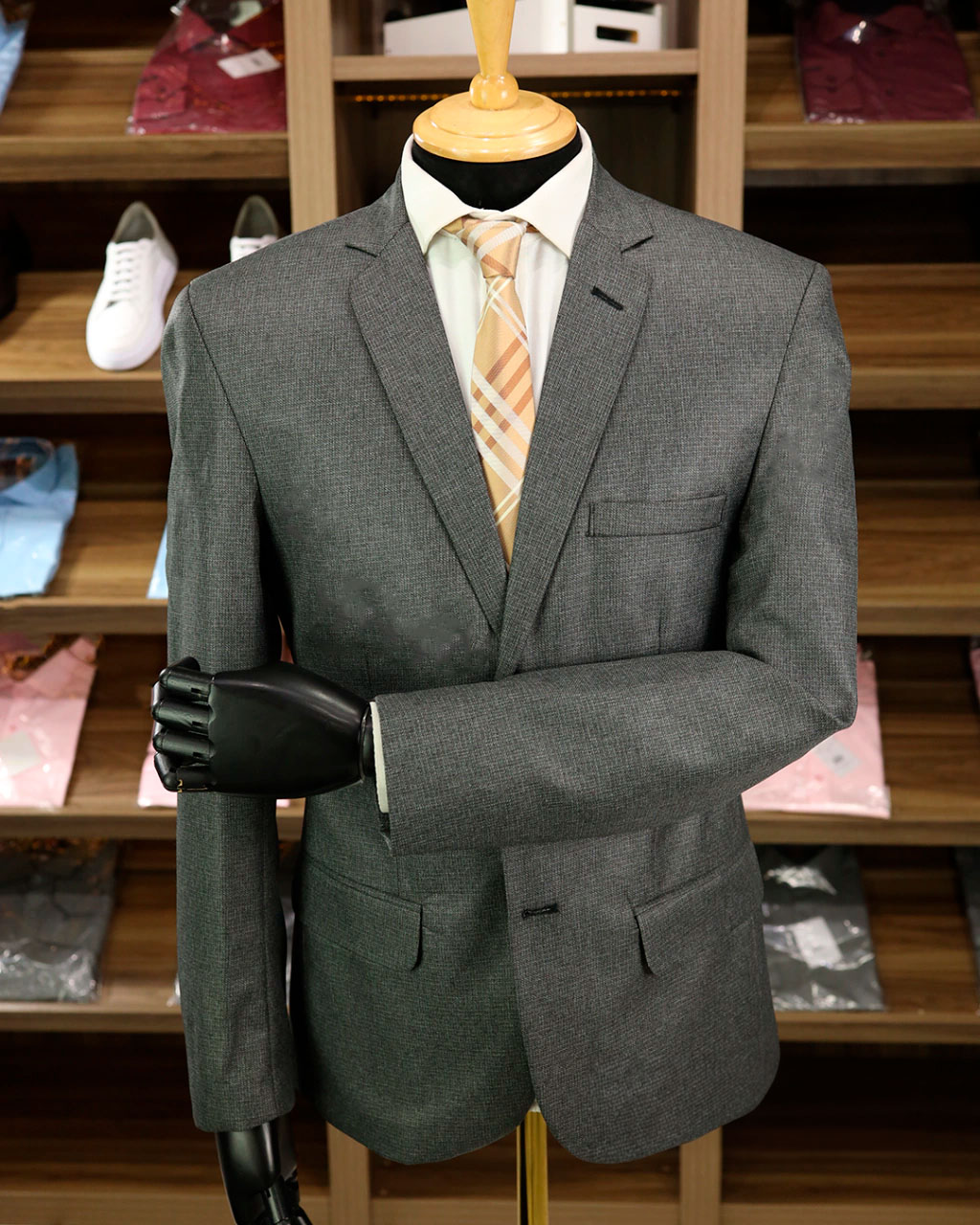 Terno Cinza Chumbo Detalhe