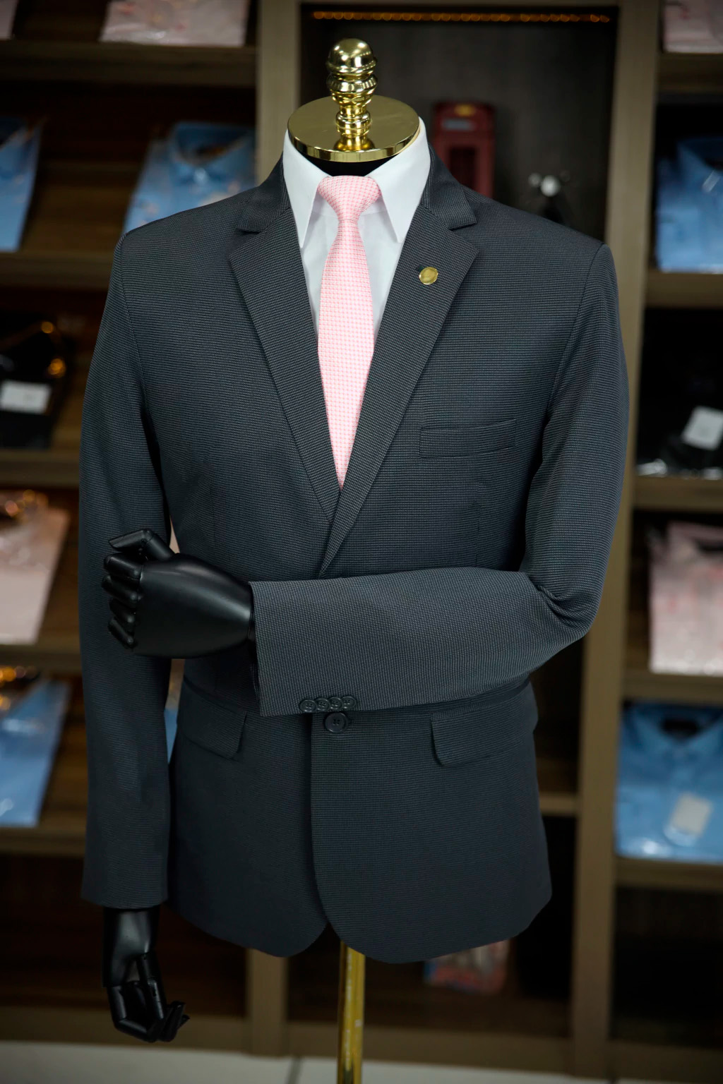 Terno Chumbo Detalhe