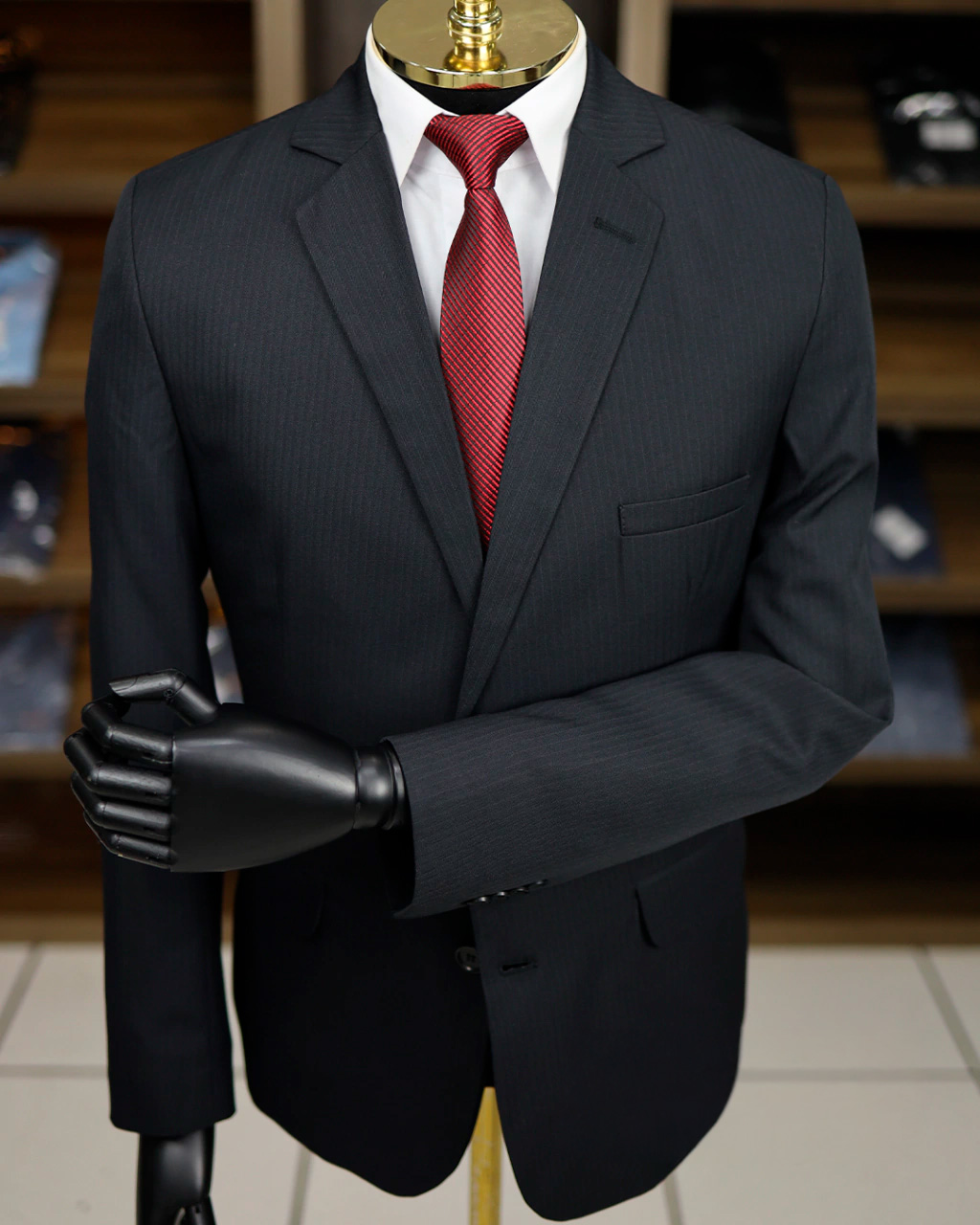 Terno Preto Detalhe