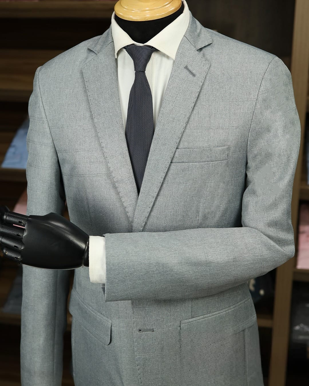 Terno Cinza Detalhe Fio Indiano