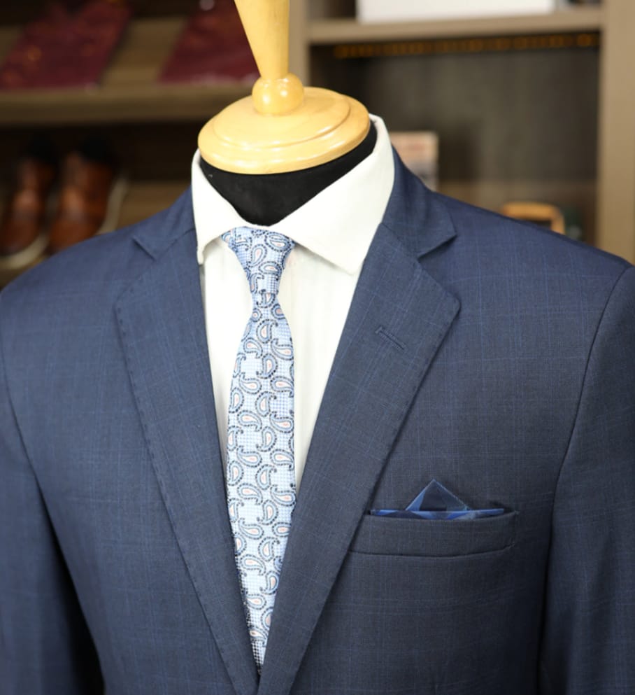 Terno Azul Marinho Riscas c/ Lenço Maleável